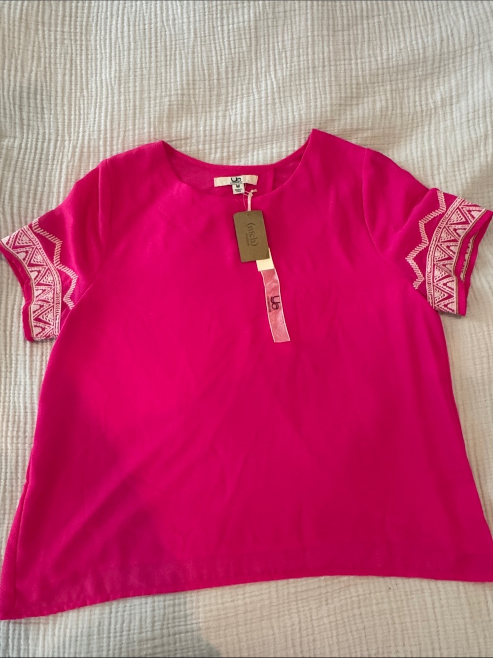 Ya Lo’s Angeles Bright Fuchsia Short Sleeve Top with Embroidered Sleeves size S